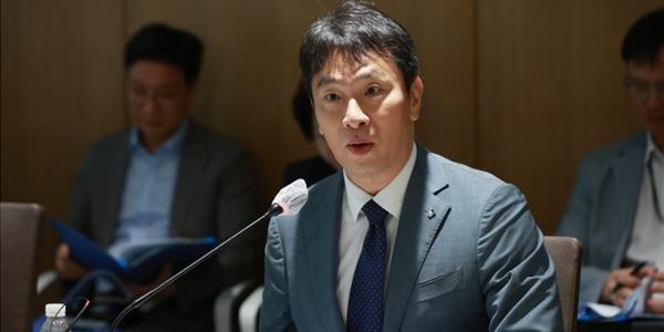 7년간 몰랐던 경남은행 횡령사고, 행장 제재 관심 속 금융당국 책임론도