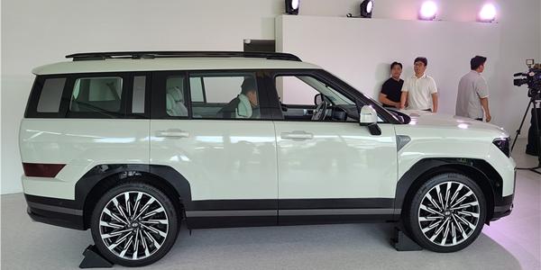 인물 훤해진 '현대차 디 올 뉴 싼타페', 도심형 SUV 넘어 차박에도 '딱'