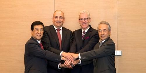 HMM 외국기업에 넘어갈 가능성은 희박, 독일 해운선사 하팍로이드 속내는