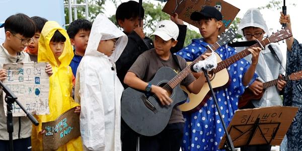 어린이·청소년 삼척 기후파업 시위, 