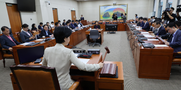 [데스크리포트 10월] 막 오르는 국감, 건설사는 소나기 피해갈 수 있을까