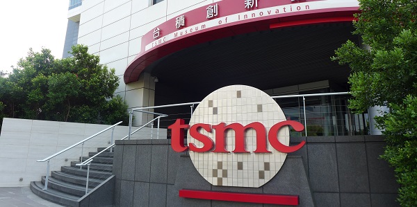 대만 '실리콘 방패' 워터리스크에 달렸다, TSMC "물 한 방울도 3.5회 사용"