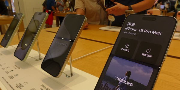 애플 지난해 중국에서 최초로 '스마트폰 1위' 올랐다, 화웨이 추격은 거세져