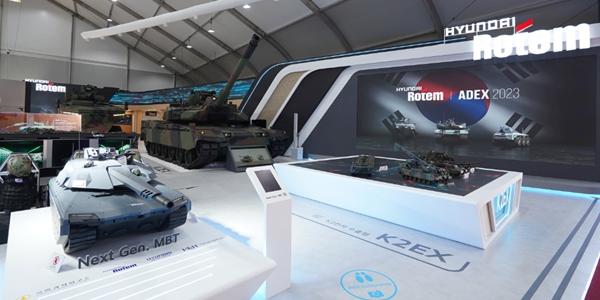 현대로템 '아덱스 2023' 참가, 30톤 급 차륜형장갑차 실물 세계 최초 공개