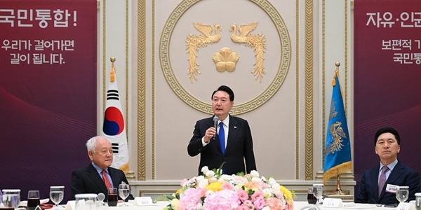 윤석열, 국힘 지도부와 김한길 만찬에서 “어려움을 공감해야 국민통합”