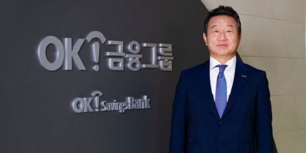 OK금융 지방금융지주 ‘큰손’ 됐다, <a href='https://www.businesspost.co.kr/BP?command=article_view&num=332677' class='human_link' style='text-decoration:underline' target='_blank'>최윤</a> 주총 백기사 넘어 1금융권 넘볼까