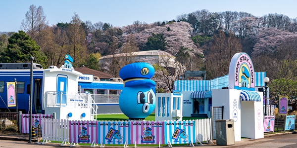 [MZ 재테크] 라방·아이돌 홍보모델·팝업스토어, 금융사 '청년 마케팅' 전쟁