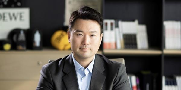 아버지 이웅열 이어 금수저 꽉 물게 된 코오롱 이규호, ‘지분 승계’는 언제쯤 