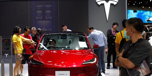 테슬라 모델3 IRA 보조금 내년에 반토막, 중국산 배터리 부품 때문으로 추정