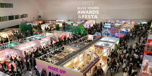 [현장] 국내 최대 헬스앤뷰티 축제 ‘올영페스타’, 선물만 챙겨도 1년치 화장품