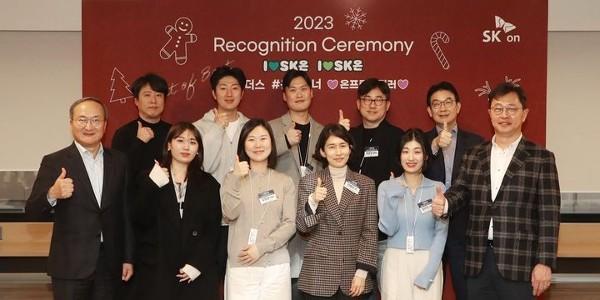 SK온 최재원 “내년 이후 성장 잠재력 커”, 이석희 