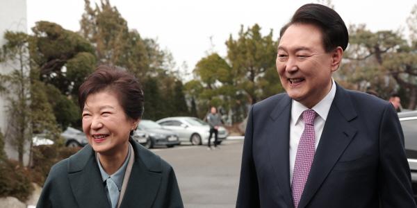 [알앤써치] 윤석열 지지율 38.6%, ‘이준석 신당’ 지지하지 않아 66.5%