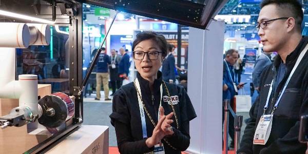 한화로보틱스 김동선, CES와 다보스 잇따라 찾아 미래사업 모색