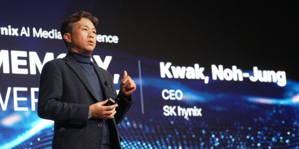 SK하이닉스 <a href='https://www.businesspost.co.kr/BP?command=article_view&num=334083' class='human_link' style='text-decoration:underline' target='_blank'>곽노정</a> "올해 미국 반도체 패키징 공장 부지 선정 마무리"