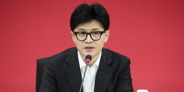 한동훈이 띄운 국회의원 세비 감축, 포퓰리즘 비판 딛고 총선 득표전략 될까