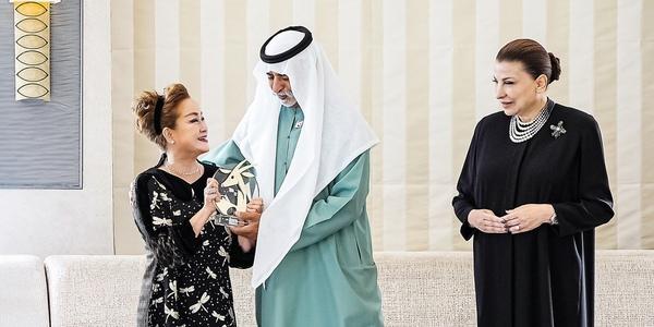 CJENM 부회장 이미경 아부다비 페스티벌 어워드 수상, 한국인 최초