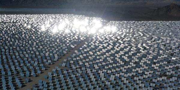 미국 FERC 전력망 강화 계획 승인, 바이든 정부 친환경 에너지 정책의 핵심