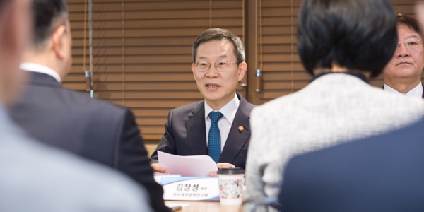 과기정통부 장관 이종호 “AI 발전으로 전력수요 급증, 차세대 원자로 필요"