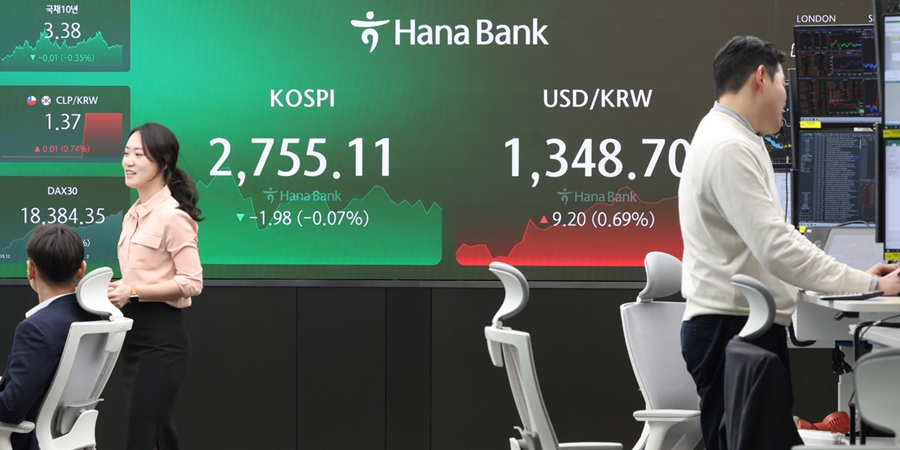 코스피 개인 순매도 속 2750선 약보합 마감, 원/달러 환율 연고점 경신