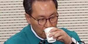 정부 집단행동 전공의 7천 명 면허정지 절차 착수, 5일부터 사전 통보