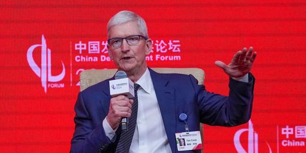 애플 CEO 팀 쿡 '기후위기 대응'에 중국과 협력 강조, 진정성에 의문 남겨