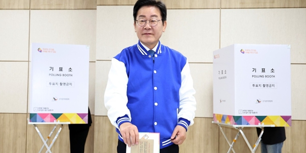 이재명 대전 찾아 투표 독려, “4월10일에 윤석열 정권 정신차리게 해달라”
