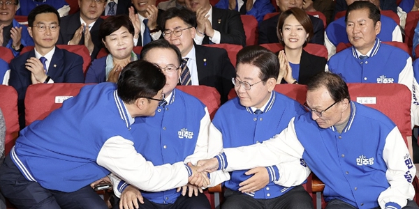 [출구조사] 경기·인천 74석 중 민주 최소 57석 유력, 반도체 벨트도 압승