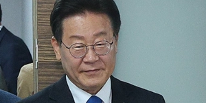 ‘여소야대’로 여야 충돌 강도 더욱 거세진다, 정국 변화 키는 역시 ‘<a href='https://www.businesspost.co.kr/BP?command=article_view&num=337654' class='human_link' style='text-decoration:underline' target='_blank'>윤석열</a>’