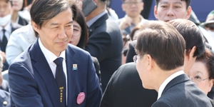 '12척의 배'로 교섭단체 추진 조국혁신당, '8척' 추가 확보 난기류