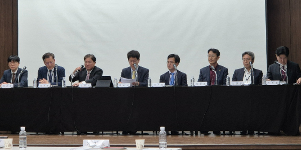 [현장] "한국 60세 이상 가계부채 비중 증가세", 노년 '빚 쓰나미' 경고음 커져 