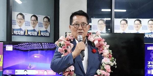 ‘정치9단’ 박지원 고향서 국회 재입성, 노련미로 대정부 공세 힘 싣는다