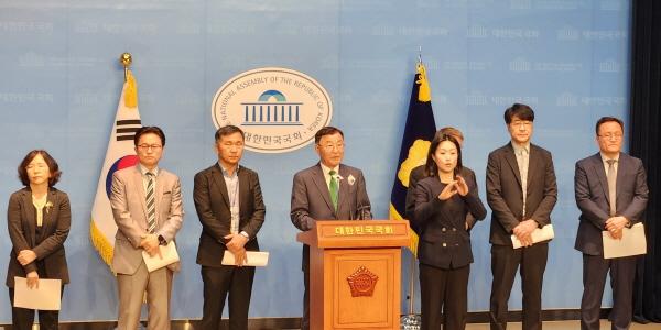 국민연금 공론화 결과 발표, '더 내고 더 받기' 56% '더 내고 그대로 받기' 42%