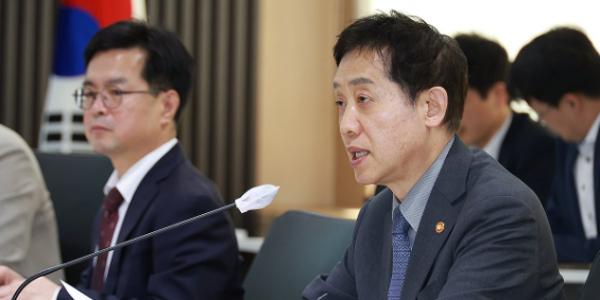 금융위원장 김주현 “중소기업 수익성 약화, 실효성 있는 지원방안 적시 마련”