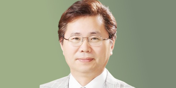 민주당 브레인 맡게된 '이재명 멘토' 이한주, 소득정책 다듬어 대선가도 다지나