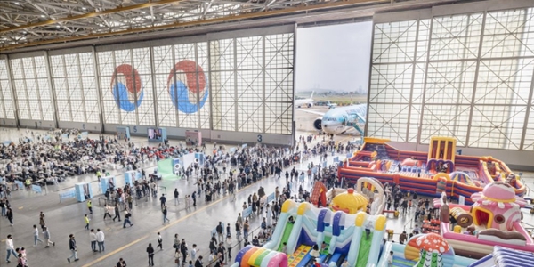 대한항공 패밀리데이 개최, 임직원 가족에 격납고 개방하고 체험행사 열어