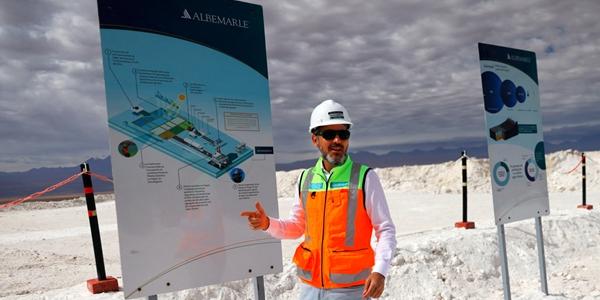 중국 전기차 배터리 주요 광물 점유율 높아져, 공급망 독점체제 강화