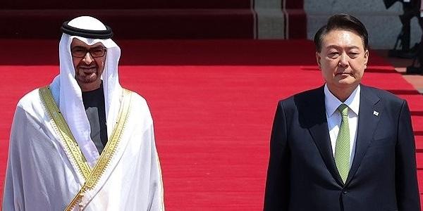 한국-아랍에미리트 '포괄적 경제동반자협정' 맺어, 300억 달러 투자 약속 확인