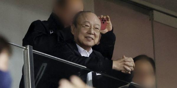 김승연 올해 4번째 한화이글스파크 찾아, 김경문 감독 홈 데뷔전 뒤 7일 만에 