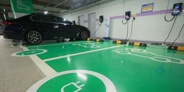 전기차 안 팔리고 보조금 남아돈다, 