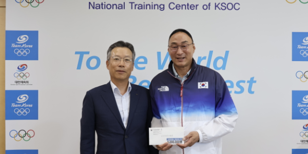 대한체조협회장 전중선 진천 선수촌 방문, 선수단 훈련지원 격려금 전달