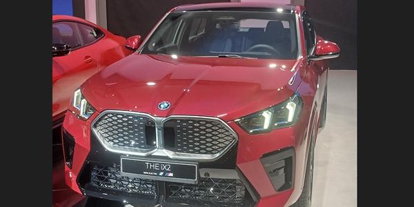 BMW, 부산모빌리티쇼서 '뉴 M4 쿠페'와 전기차 SAC '올 뉴 iX2' 공개 