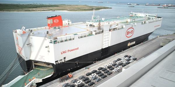 중국 BYD 2분기 전기차 판매량 크게 늘어, 테슬라 추월해 1위 탈환 가능성 