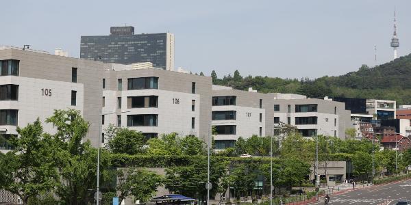 [데스크리포트 7월] 주택시장 침체가 부른 양극화, 200억 거래와 미분양 적체