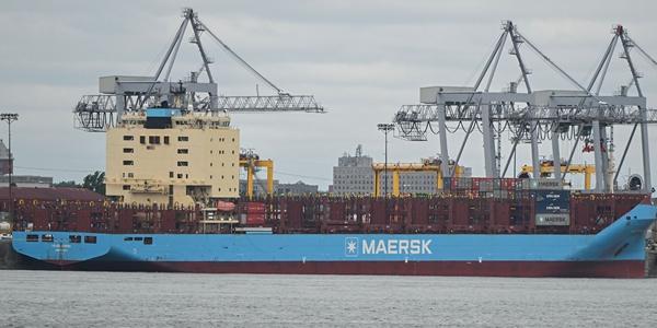 선박 감속 운항부터 AI까지, 해운업계 탄소 분담금 압박에 대책 찾기 분주