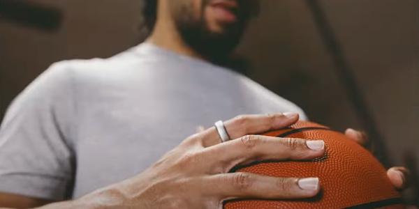 삼성 '갤럭시 링' 선발주자와 경쟁 불필요, “오우라 링 사용자 95% 아이폰 써”