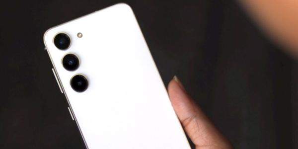 갤럭시S25 울트라 디자인 유출, 8.4mm 두께에 둥근 모서리와 비대칭 프레임