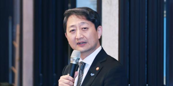 산업장관 안덕근 석유화학기업 사장단과 간담회, “재도약하도록 적극 지원