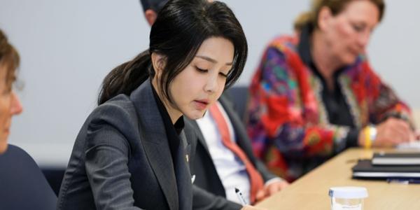 [여론조사꽃] 국민 63.9% 