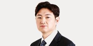 코스맥스 미국법인 적자 탈출에 한국법인 힘 보태, 이경수 차남 이병주 미국사업 살려내나