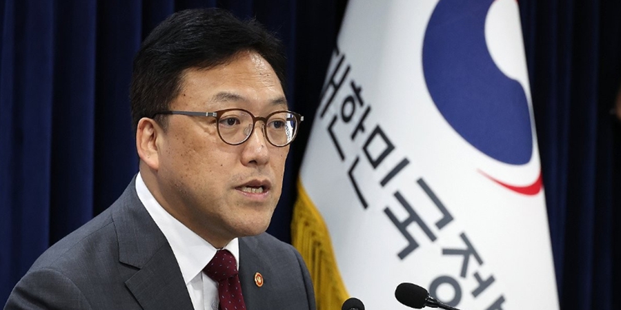 지지부진 제4인터넷은행 출범, 금융위 가계대출 블랙홀 될까 인가기준 고심